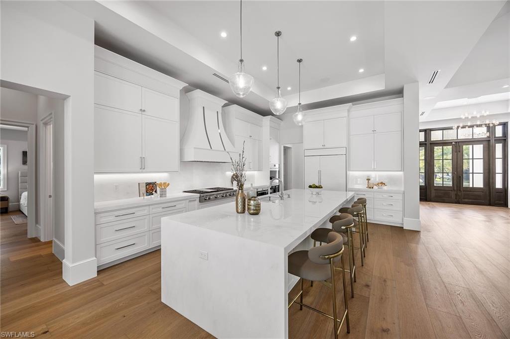 MOORINGS - Residential