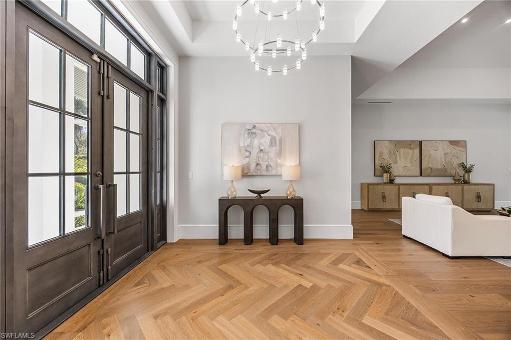 MOORINGS - Residential