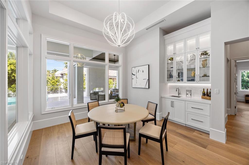 MOORINGS - Residential