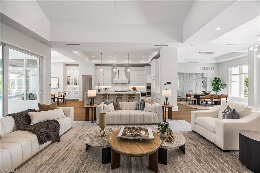 MOORINGS - Residential