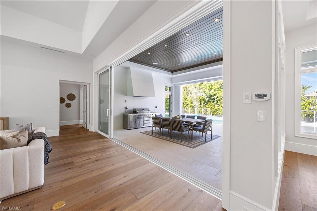 MOORINGS - Residential