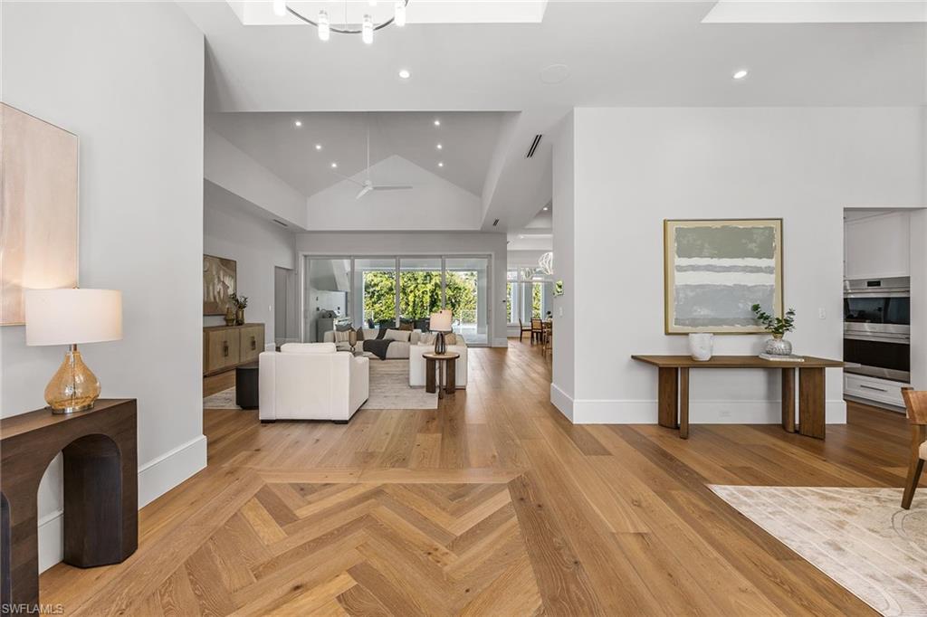 MOORINGS - Residential