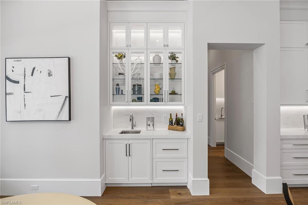 MOORINGS - Residential