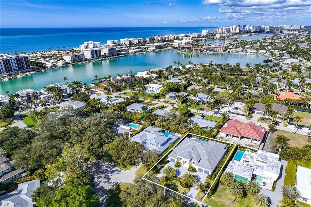 MOORINGS - Residential