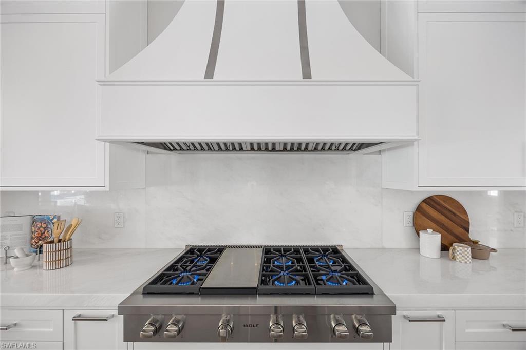 MOORINGS - Residential