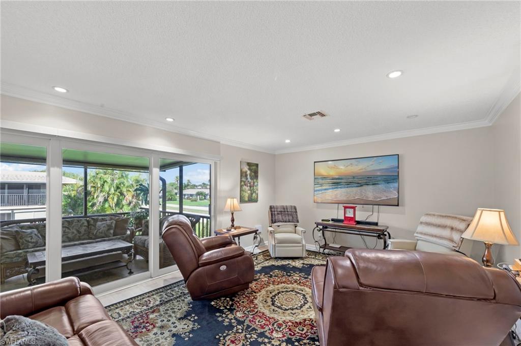 GLADES COUNTRY CLUB - Residential