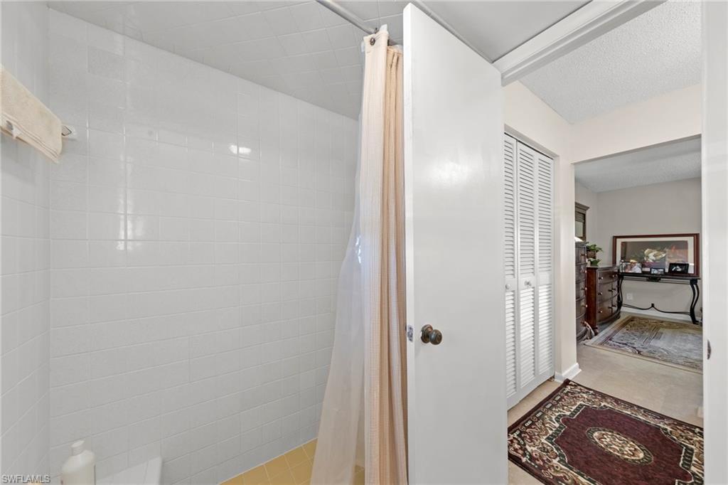 GLADES COUNTRY CLUB - Residential