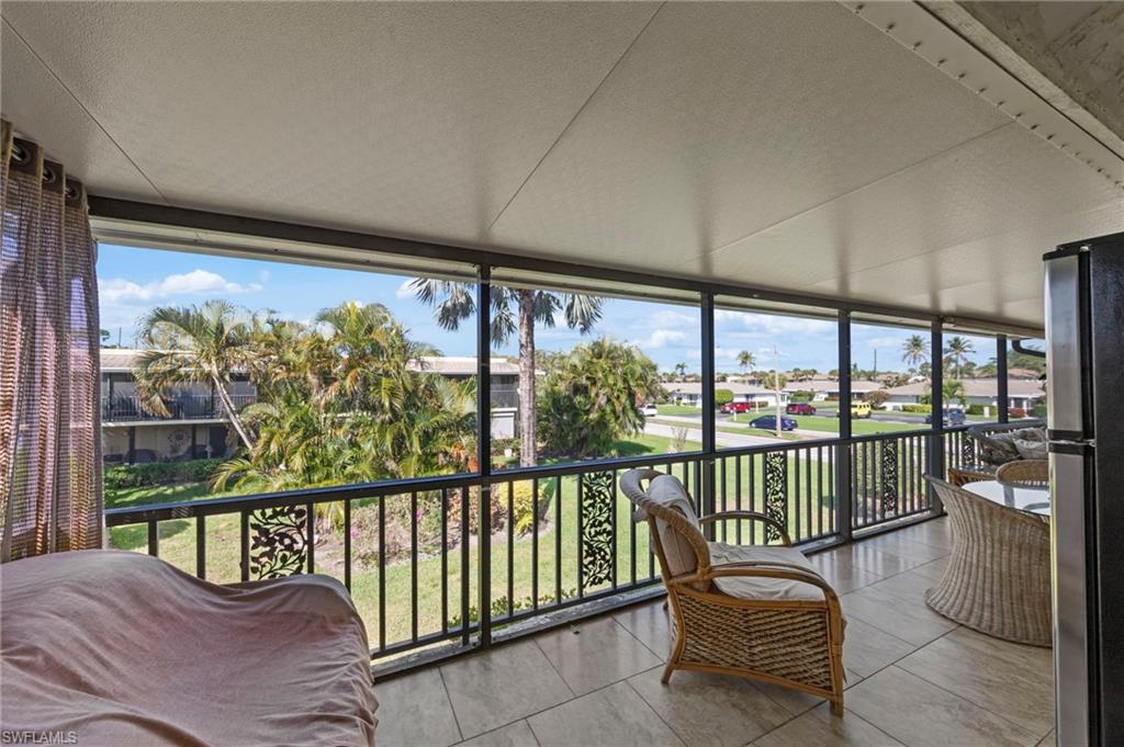 GLADES COUNTRY CLUB - Residential