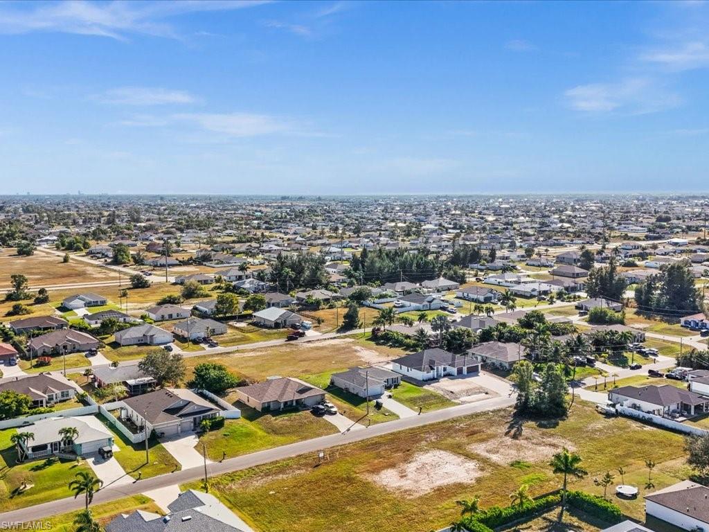 CAPE CORAL - Residential