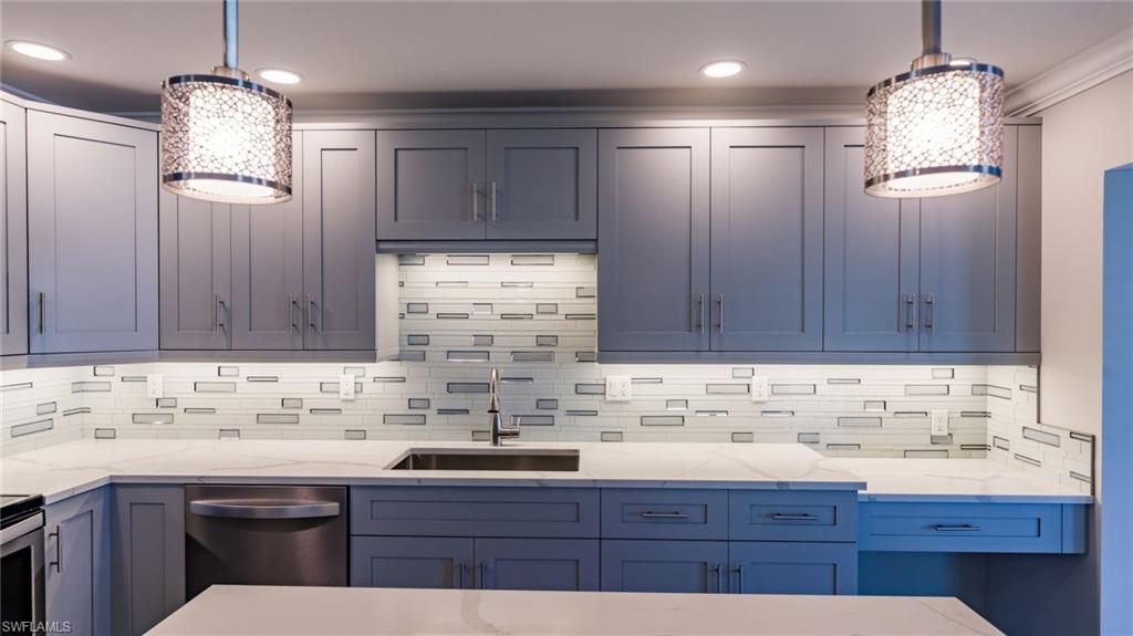 NAPLES TWIN LAKES - Residential