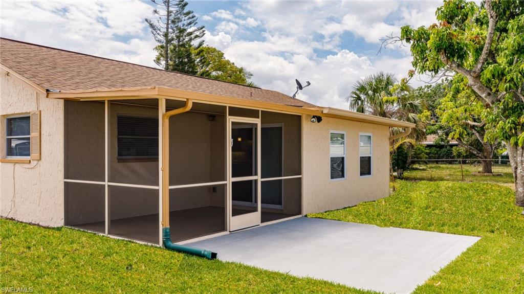 NAPLES TWIN LAKES - Residential