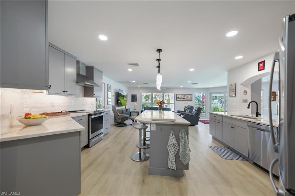 BEACHVIEW COUNTRY CLUB ESTATES - Residential