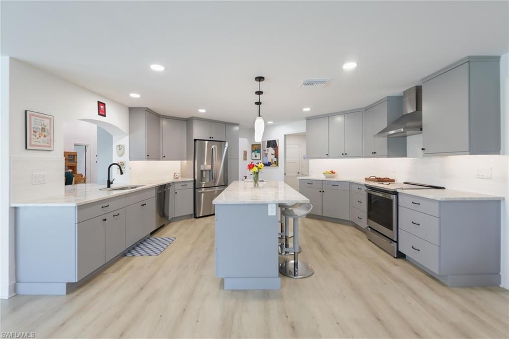 BEACHVIEW COUNTRY CLUB ESTATES - Residential