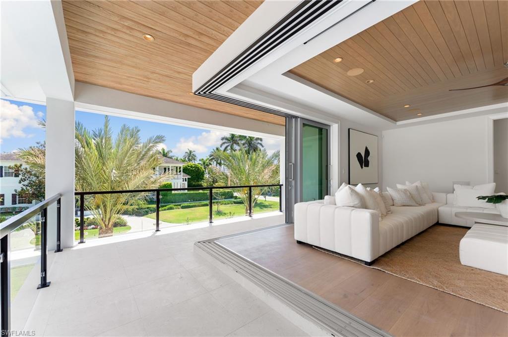 OLDE NAPLES - Residential