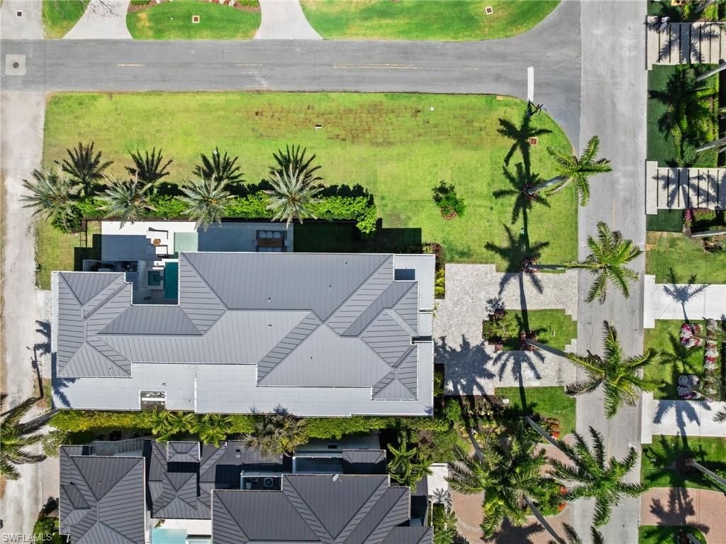 Photo of 581 14th AVE S, NAPLES, FL 34102 (MLS # 225056392)