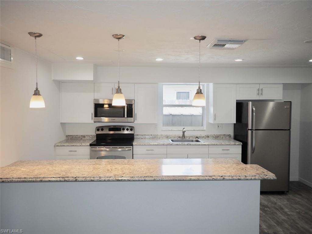 NAPLES PARK - Residential