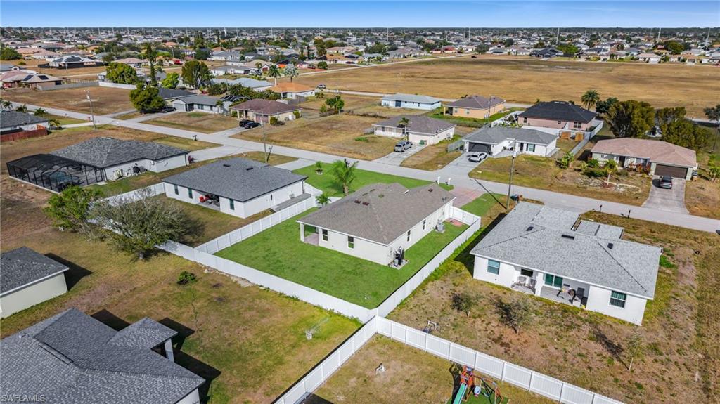 CAPE CORAL - Residential