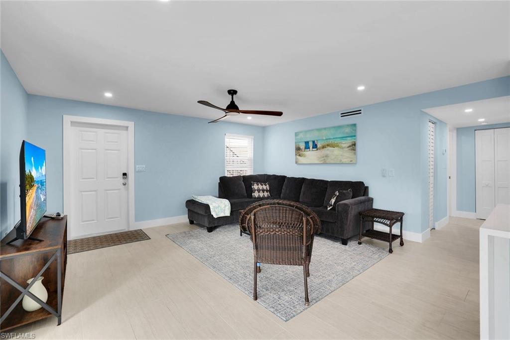 HARBOR LAKES OF NAPLES - Residential Lease