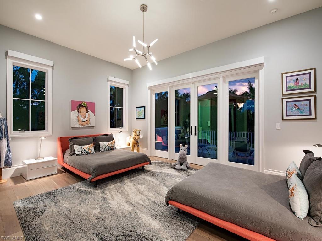 OLDE NAPLES - Residential