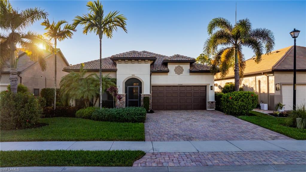 CORKSCREW SHORES - Residential