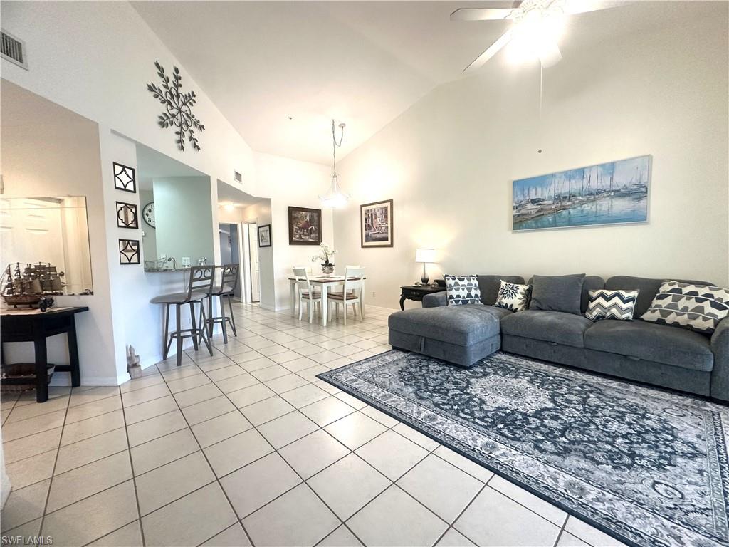 HUNTINGTON LAKES - Residential Lease