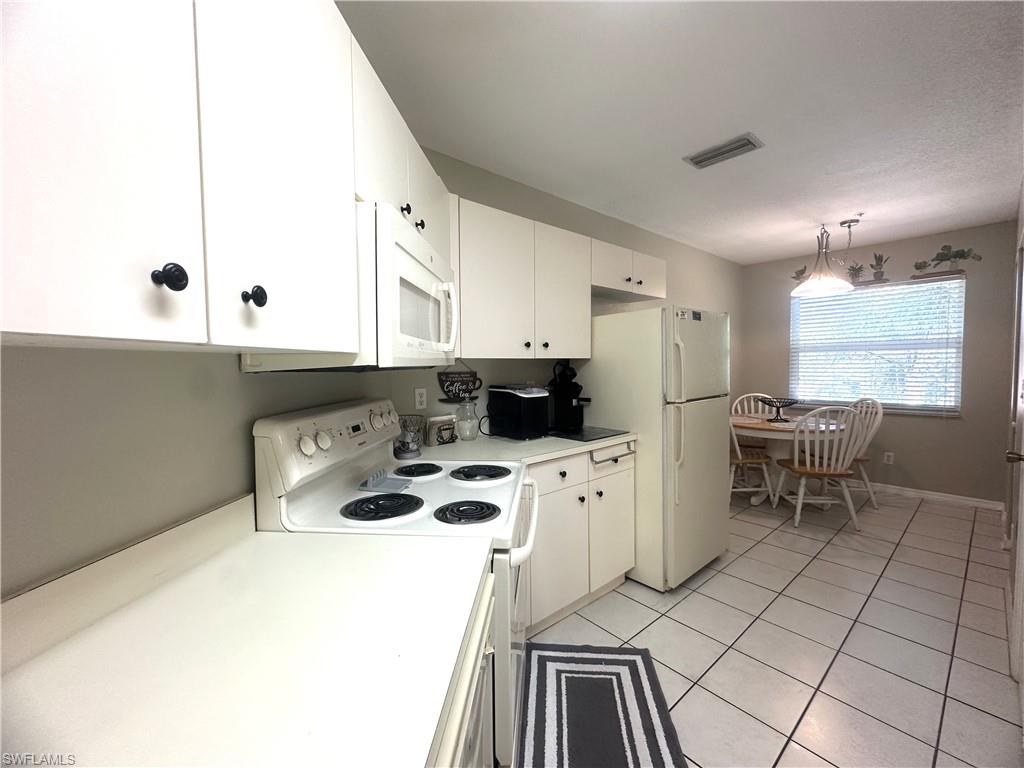 HUNTINGTON LAKES - Residential Lease