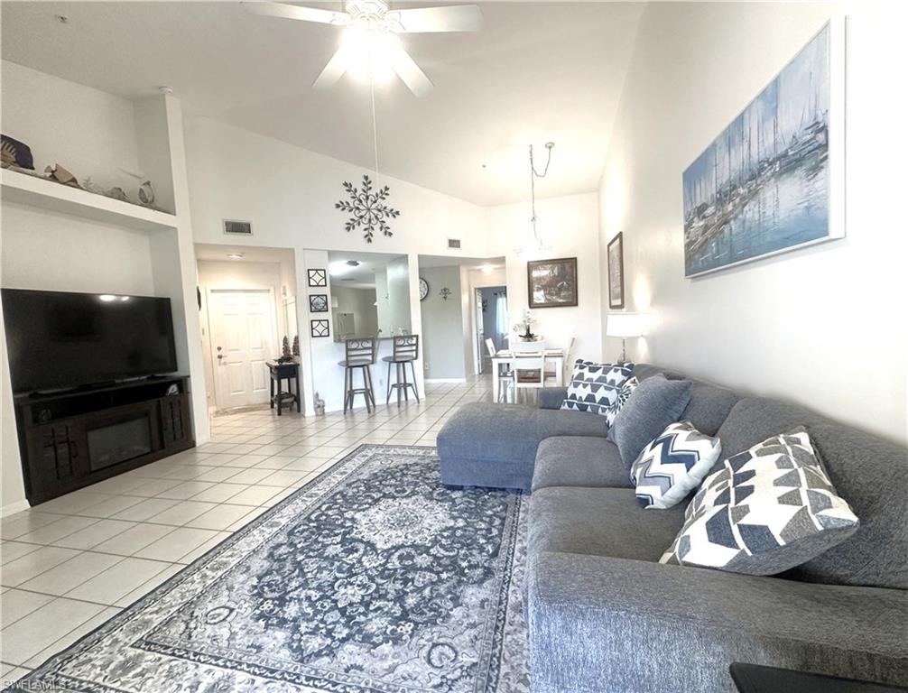 HUNTINGTON LAKES - Residential Lease