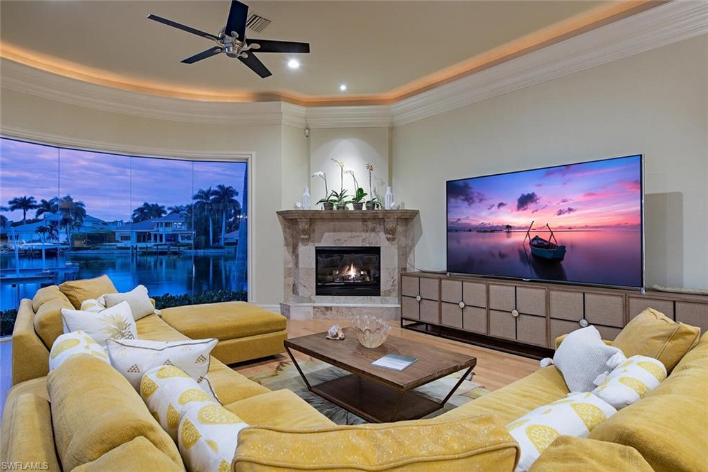 PARK SHORE - Residential