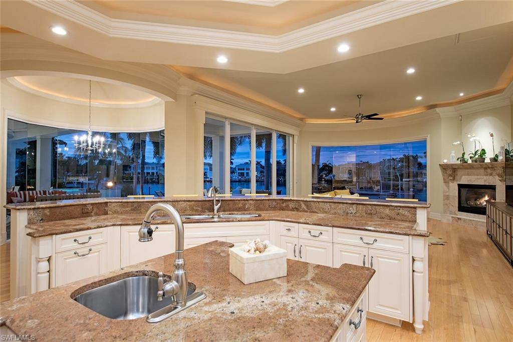 PARK SHORE - Residential