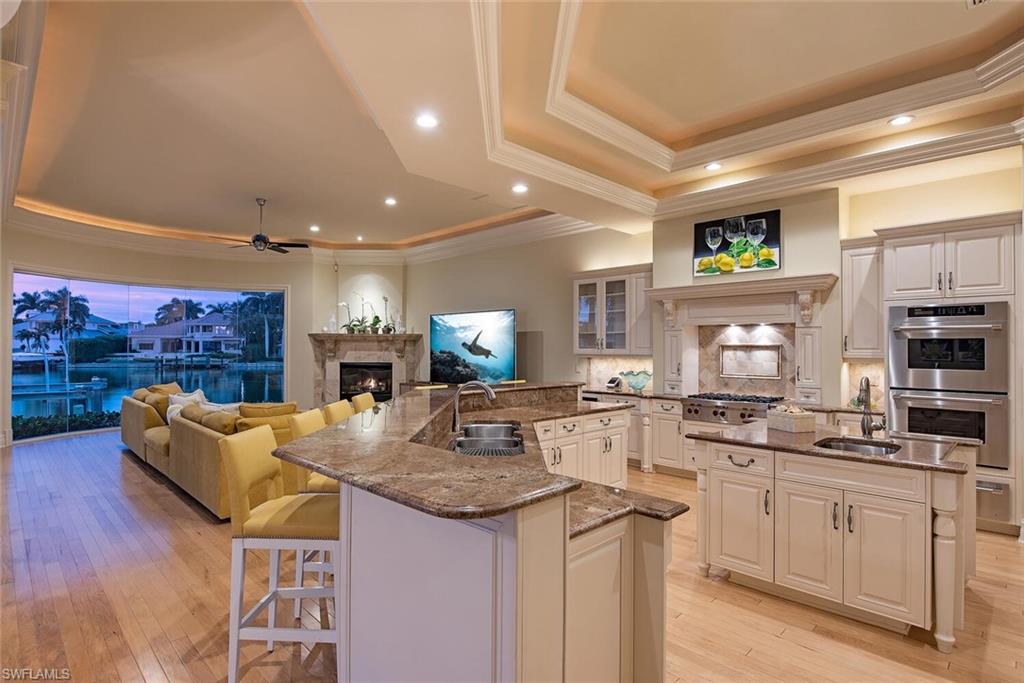 PARK SHORE - Residential