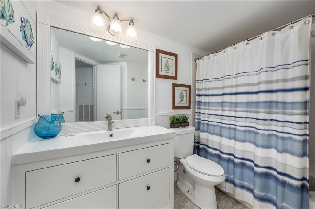 VENETIAN PALMS - Residential