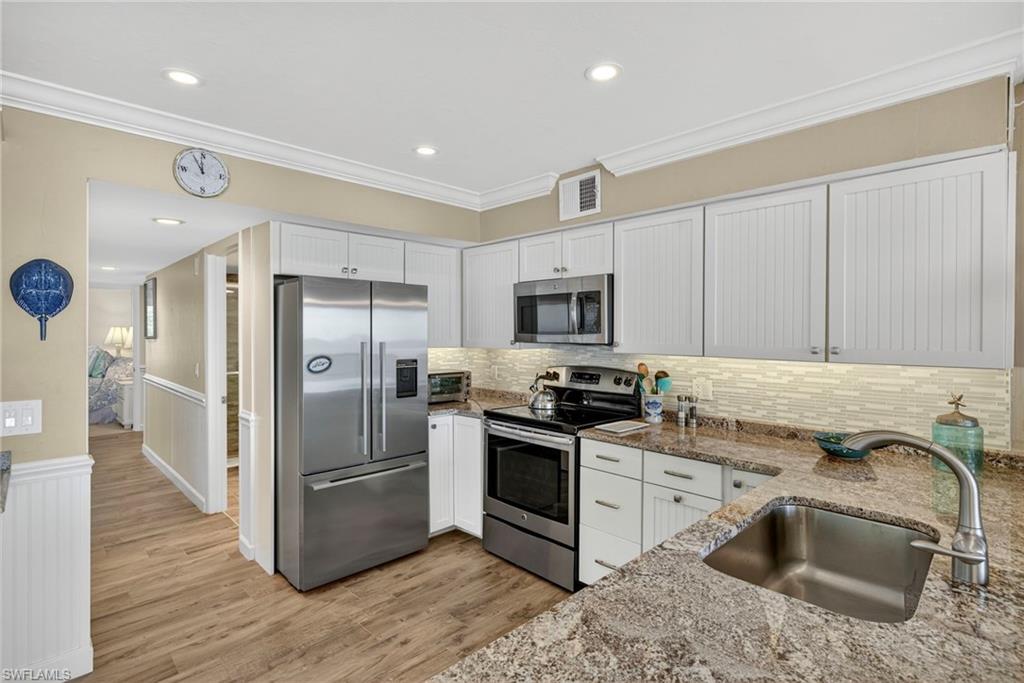 CAPTIVA HIDE-A-WAY CONDO - Residential