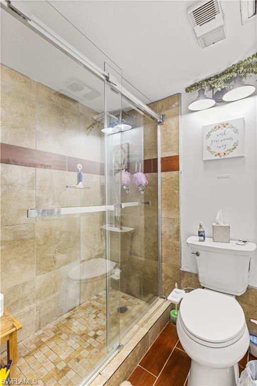 TOWERS CONDO - Residential