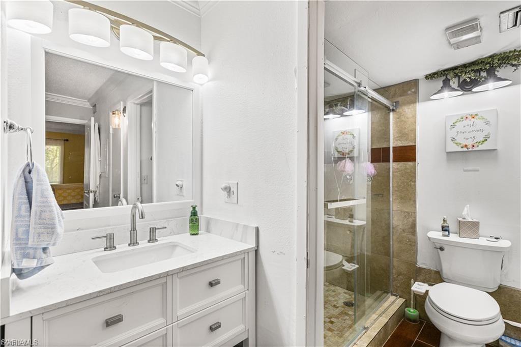 TOWERS CONDO - Residential