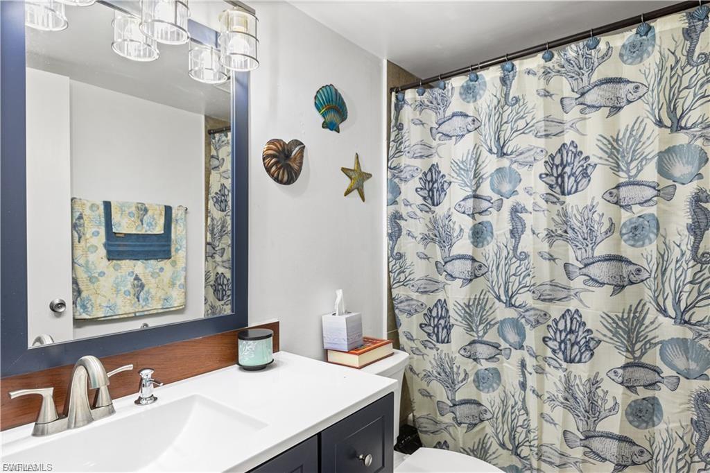 TOWERS CONDO - Residential