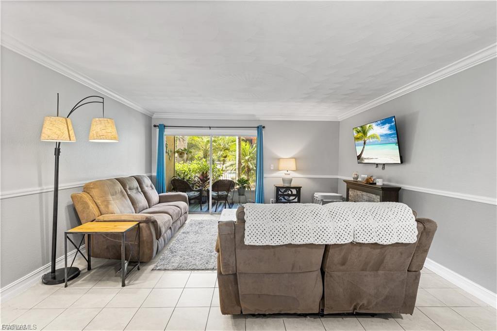 TOWERS CONDO - Residential