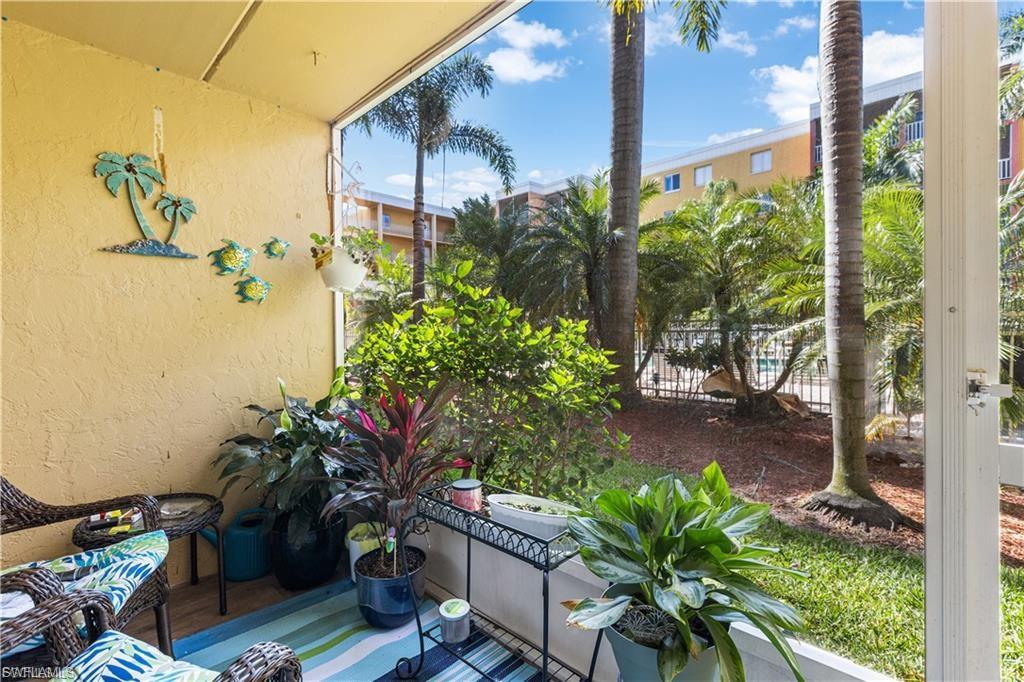 TOWERS CONDO - Residential