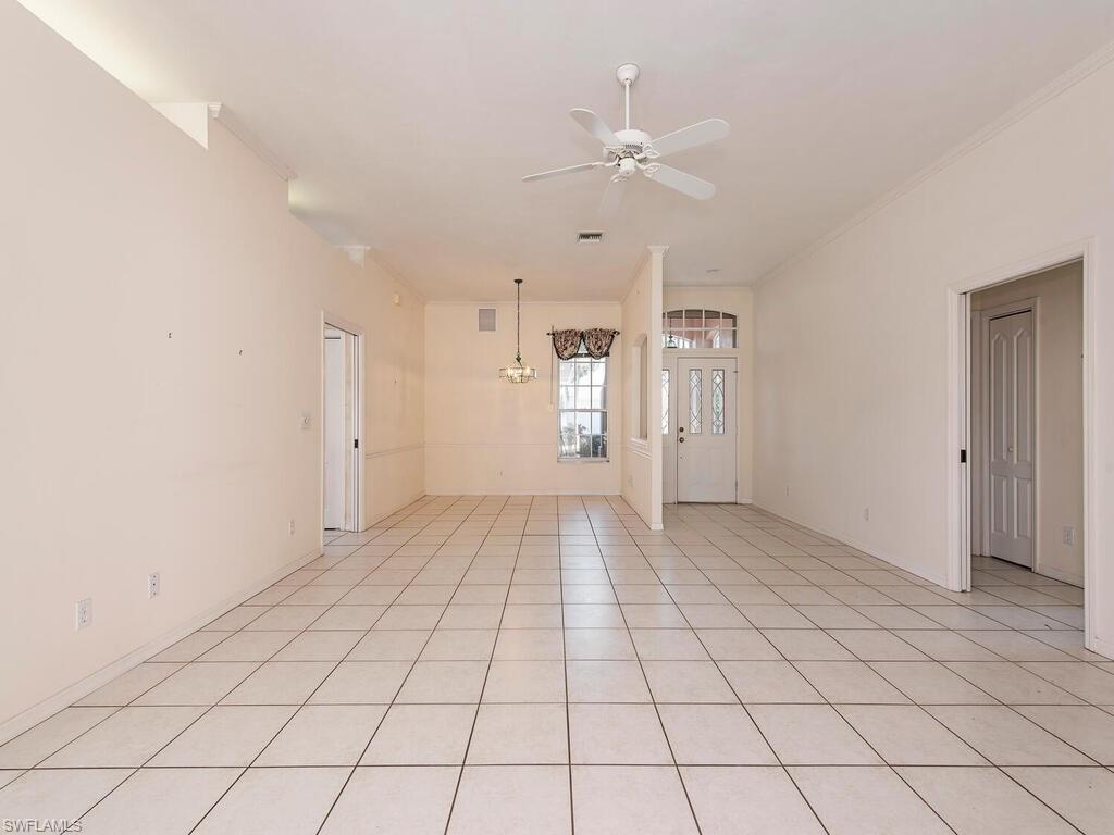 LEXINGTON AT LONE OAK - Residential