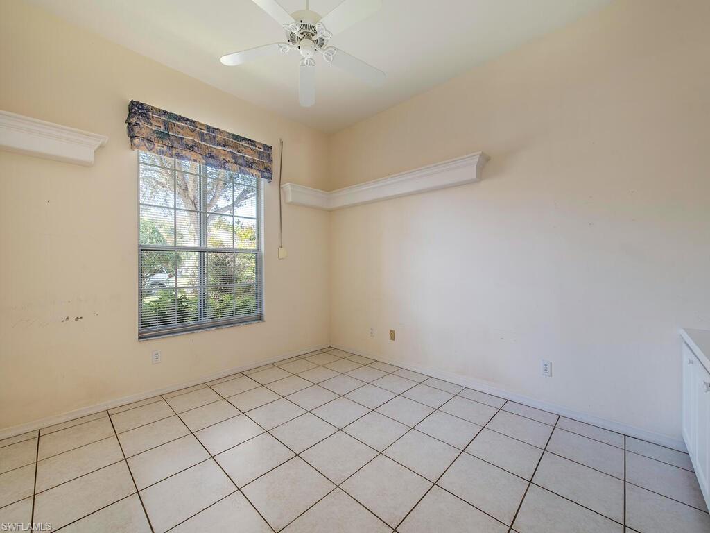 LEXINGTON AT LONE OAK - Residential