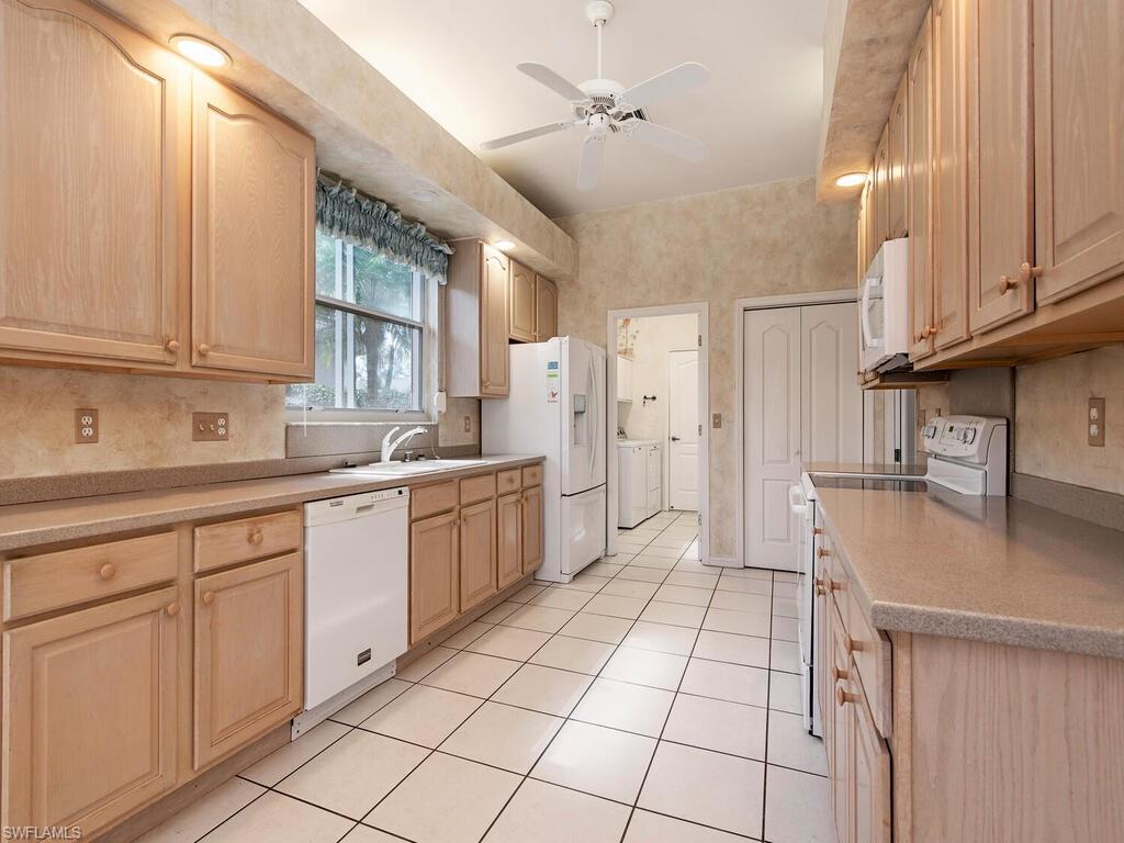 LEXINGTON AT LONE OAK - Residential