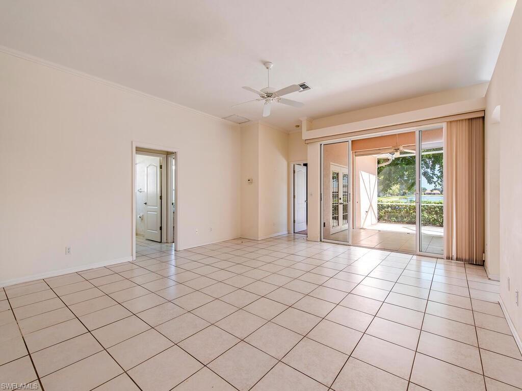 LEXINGTON AT LONE OAK - Residential