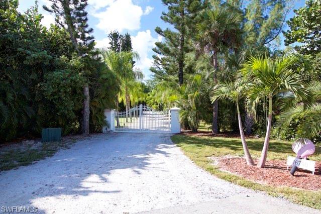 METES AND BOUNDS - Residential