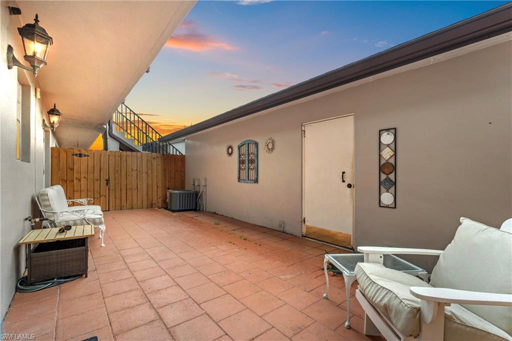 PALM CREST VILLAS - Residential