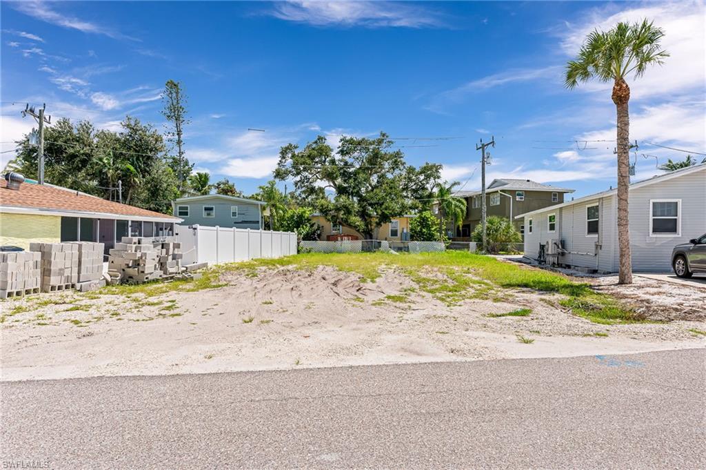 BEACH ESTATES - Land