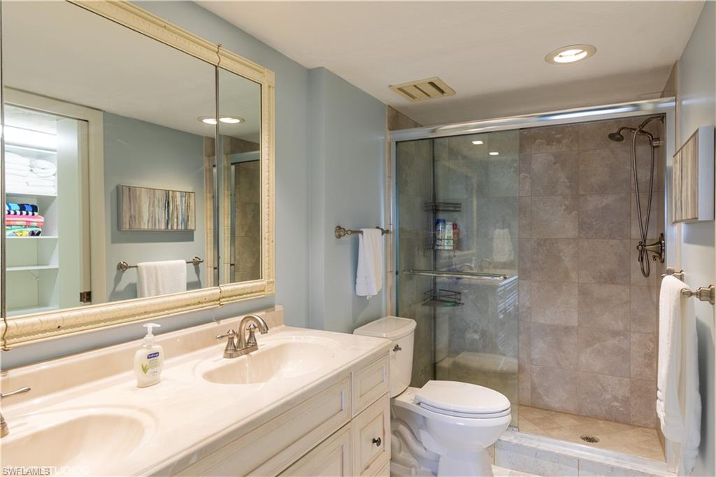 VANDERBILT SURF COLONY - Residential