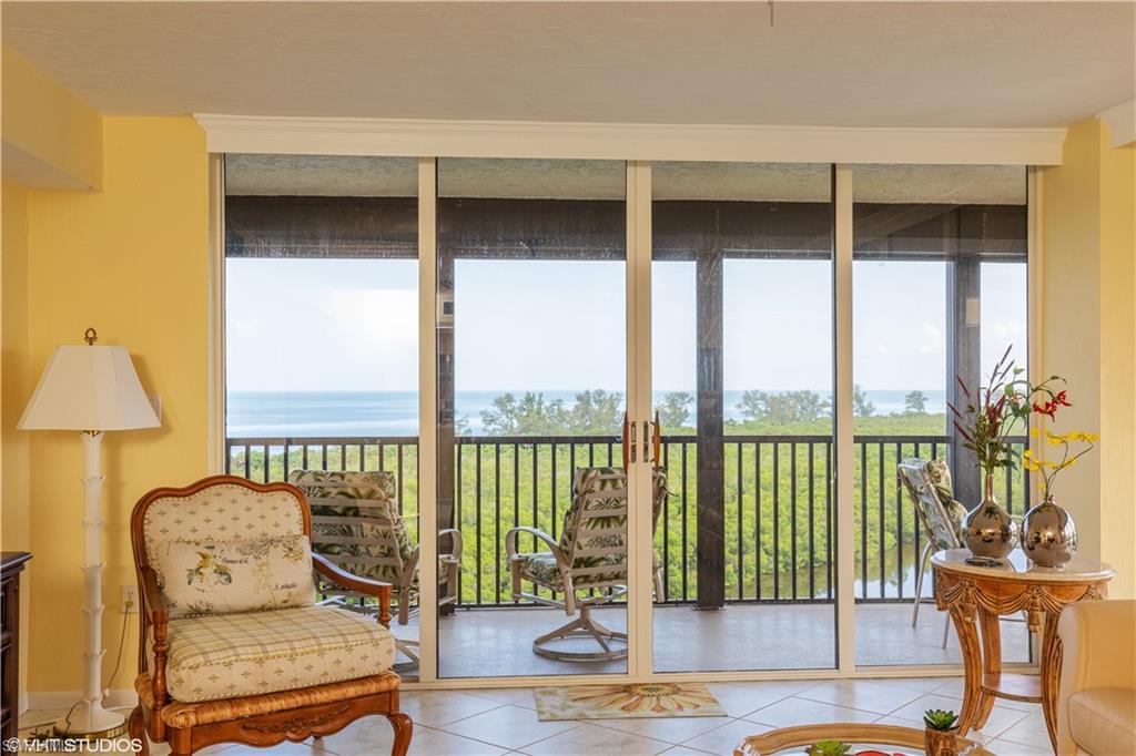 VANDERBILT SURF COLONY - Residential