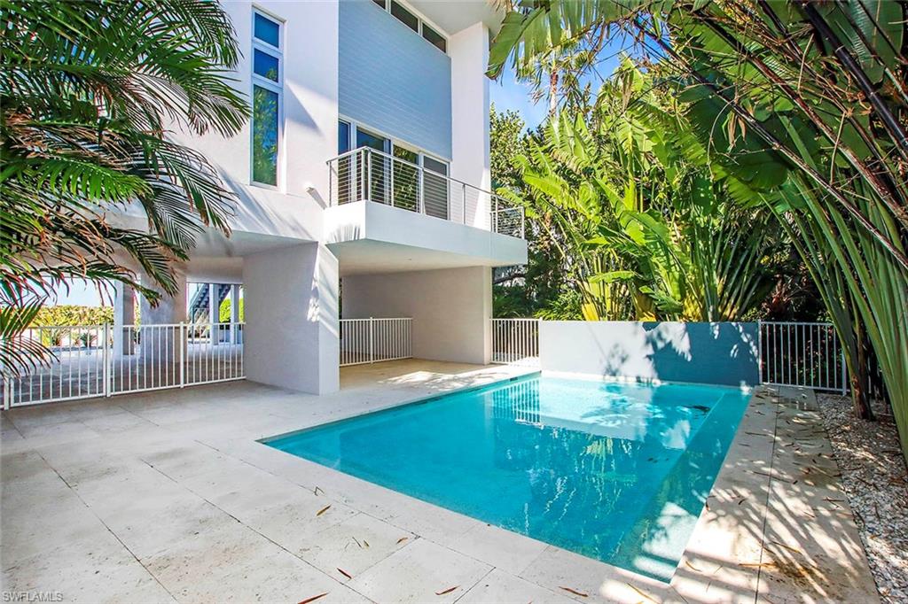 CAPTIVA BEACH - Residential