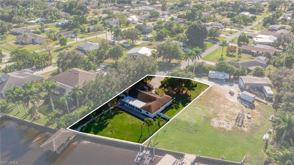 PARADISE SHORES - Residential