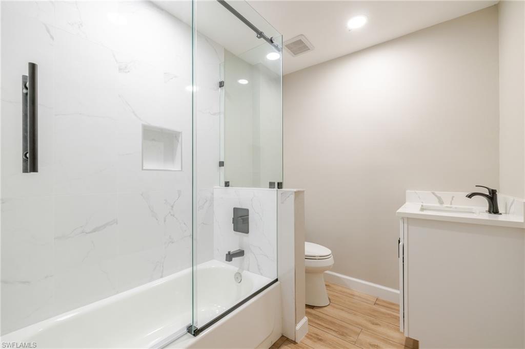 PARADISE SHORES - Residential