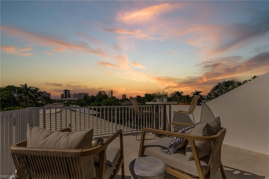 PARK SHORE - Residential